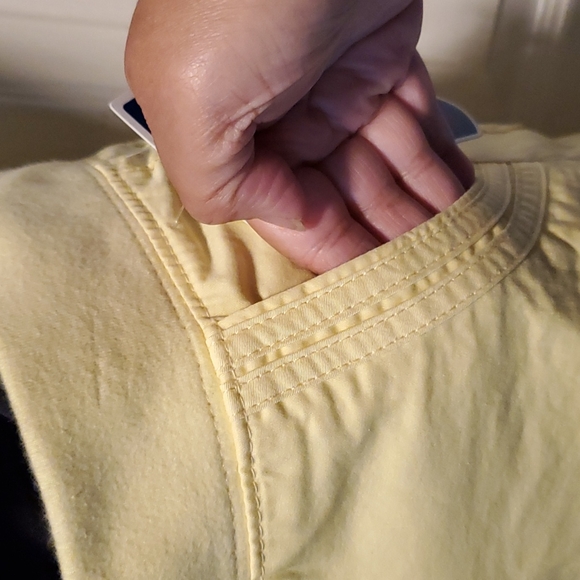 NWT Lee Fitinnovations Modern Motion Easy Fit Stretch Women's Yellow Shorts - 8 - Picture 3 of 10